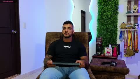 Snapshot of eric_harrison1 chatting on 12-24-24, 10:49 Brayan online show from 12-24-24, 10:49