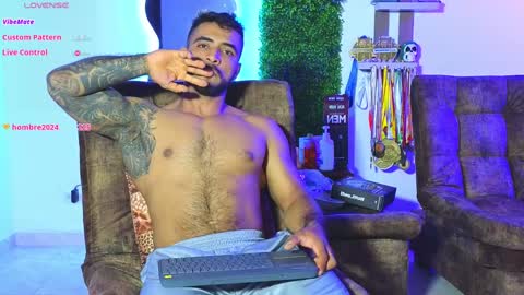 Snapshot of eric_harrison1 chatting on 12-31-24, 01:47 Brayan online show from 12-31-24, 01:47