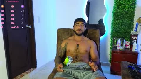 Snapshot of eric_harrison1 chatting on 02-16-25, 10:43 Brayan online show from 02-16-25, 10:43