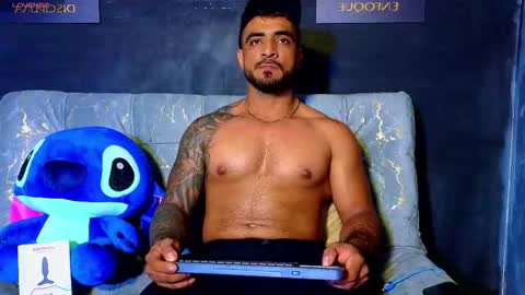 Snapshot of eric_harrison1 chatting on 10-21-25, 01:39 Brayan online show from 10-21-25, 01:39