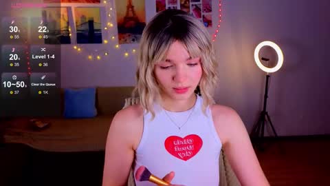 Snapshot of erica_winterr chatting on 02-09-25, 06:54 Erica Winterr online show from 02-09-25, 06:54