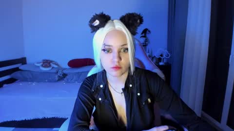 Erica online show from 01-27-25, 11:54