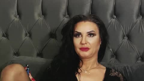 Snapshot of ericarosse chatting on 01-24-25, 08:32 Erica online show from 01-24-25, 08:32