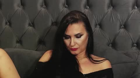 Snapshot of ericarosse chatting on 01-30-25, 08:10 Erica online show from 01-30-25, 08:10