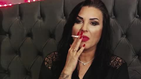 Snapshot of ericarosse chatting on 02-08-25, 07:49 Erica online show from 02-08-25, 07:49