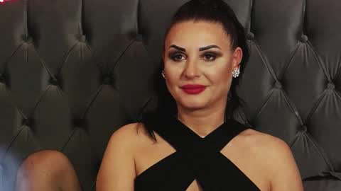 Snapshot of ericarosse chatting on 02-12-25, 08:07 Erica online show from 02-12-25, 08:07