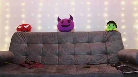 Snapshot of erick_brant chatting on 12-28-24, 01:18 ERICK online show from 12-28-24, 01:18