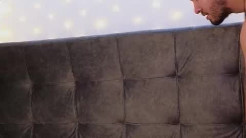 Snapshot of erick_brant chatting on 12-30-24, 04:53 ERICK online show from 12-30-24, 04:53