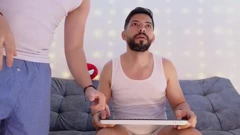 Snapshot of erick_brant chatting on 01-12-25, 03:03 ERICK online show from 01-12-25, 03:03