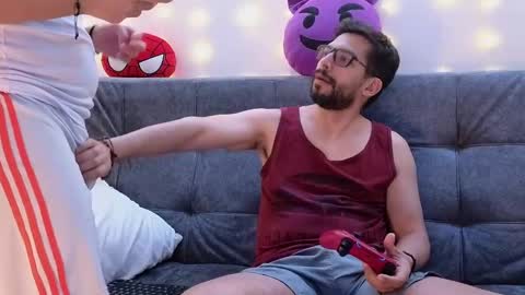 Snapshot of erick_brant chatting on 02-05-25, 02:40 ERICK online show from 02-05-25, 02:40