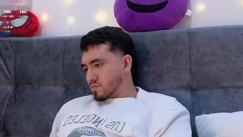 Snapshot of erick_brant chatting on 02-09-25, 01:00 ERICK online show from 02-09-25, 01:00