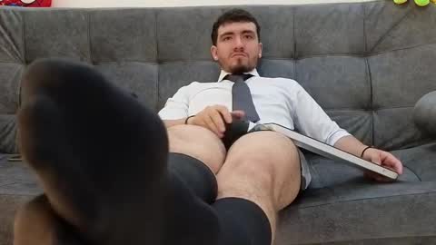 Snapshot of erick_brant chatting on 02-17-25, 10:14 ERICK online show from 02-17-25, 10:14