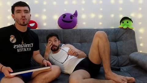 Snapshot of erick_brant chatting on 02-26-25, 01:21 ERICK online show from 02-26-25, 01:21