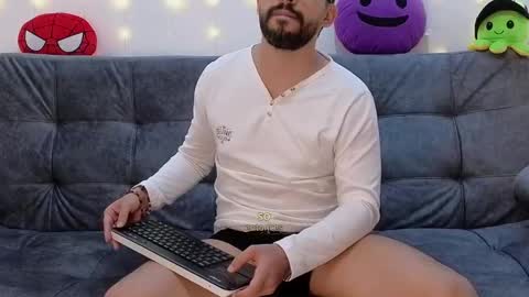 Snapshot of erick_brant chatting on 02-27-25, 11:48 ERICK online show from 02-27-25, 11:48