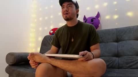 Snapshot of erick_brant chatting on 03-03-25, 11:35 ERICK online show from 03-03-25, 11:35