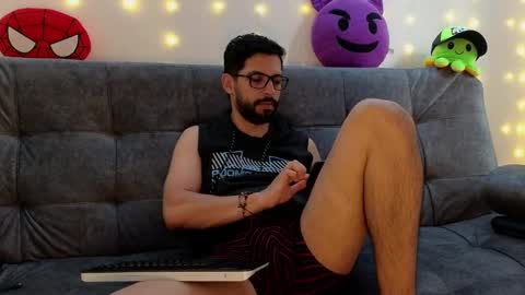 Snapshot of erick_brant chatting on 03-11-25, 05:35 ERICK online show from 03-11-25, 05:35