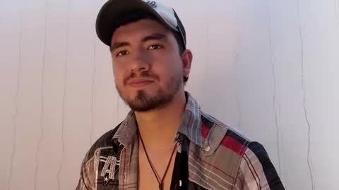 Snapshot of erick_brant chatting on 03-12-25, 04:56 ERICK online show from 03-12-25, 04:56