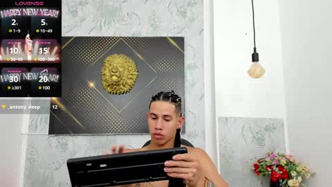 Snapshot of erick_zhimerman chatting on 01-23-25, 09:50 online show from 01-23-25, 09:50