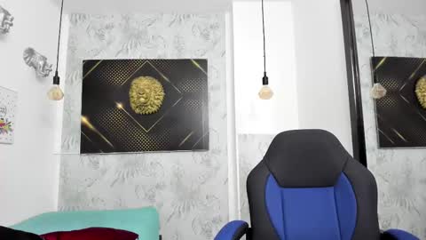 Snapshot of erick_zhimerman chatting on 02-19-25, 03:06 online show from 02-19-25, 03:06