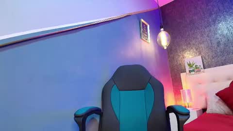 Snapshot of erick_zhimerman chatting on 02-27-25, 03:36 online show from 02-27-25, 03:36