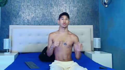 Snapshot of erick_zhimerman chatting on 09-22-25, 03:41 online show from 09-22-25, 03:41