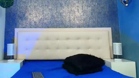 Snapshot of erick_zhimerman chatting on 09-24-25, 02:37 online show from 09-24-25, 02:37