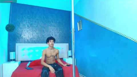 Snapshot of erick_zhimerman chatting on 11-06-25, 04:24 online show from 11-06-25, 04:24