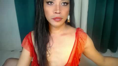 Snapshot of erika_madrigal chatting on 10-01-25, 01:55 erika_madrigal online show from 10-01-25, 01:55