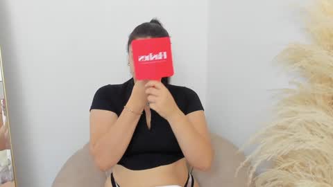 Snapshot of erika_mendez1 chatting on 12-12-24, 08:43 Erika Mendez online show from 12-12-24, 08:43