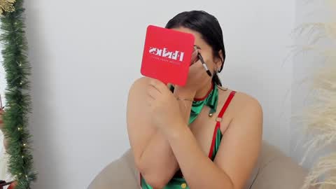 Snapshot of erika_mendez1 chatting on 12-24-24, 07:44 Erika Mendez online show from 12-24-24, 07:44