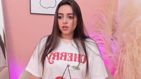 Snapshot of erika_mendez1 chatting on 01-28-25, 08:04 Erika Mendez online show from 01-28-25, 08:04