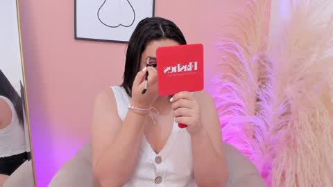 Snapshot of erika_mendez1 chatting on 01-31-25, 02:49 Erika Mendez online show from 01-31-25, 02:49