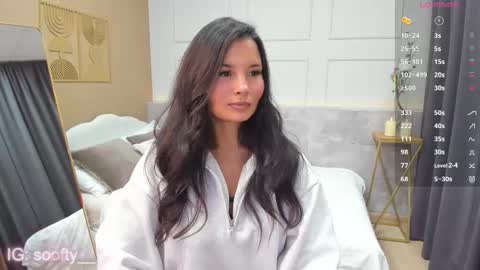 Erika online show from 11-18-25, 05:23