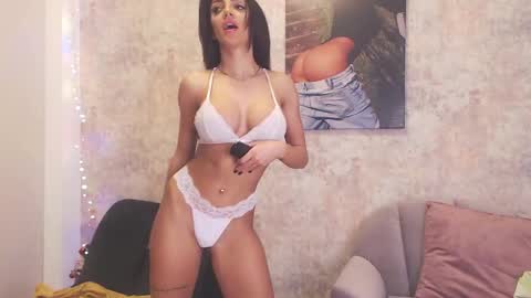 Erikabeee online show from 01-24-25, 06:46