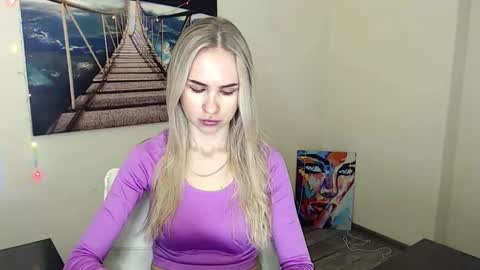 Snapshot of erikagavin chatting on 09-24-25, 11:46 Erika online show from 09-24-25, 11:46