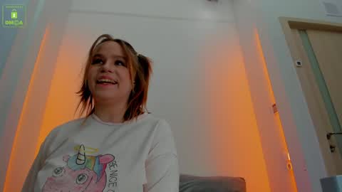 Snapshot of erikalustx chatting on 01-22-25, 04:13 Erika online show from 01-22-25, 04:13