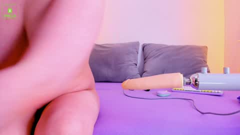 Snapshot of erikalustx chatting on 01-24-25, 04:16 Erika online show from 01-24-25, 04:16