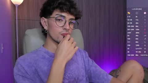 Snapshot of erisleon chatting on 02-20-26, 08:05 online show from 02-20-26, 08:05