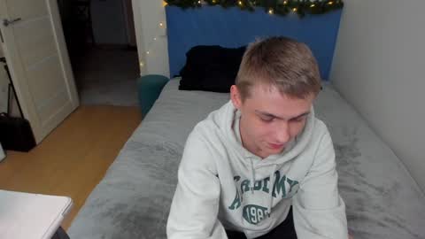 Max online show from 01-19-25, 04:22