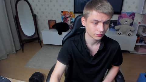 Max online show from 01-28-25, 03:25