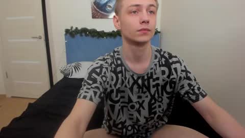 Max online show from 03-08-25, 01:06