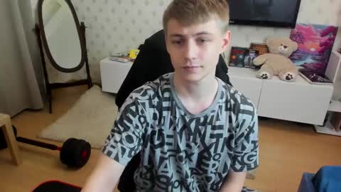 Max online show from 12-19-25, 06:53