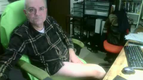 ernello online show from 12-18-25, 09:54