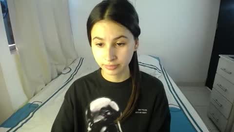 Snapshot of erosgirls_ chatting on 10-05-25, 08:18 erosgirls_ online show from 10-05-25, 08:18