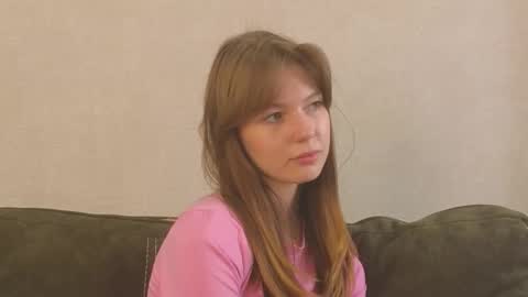 Lily online show from 10-21-25, 03:13