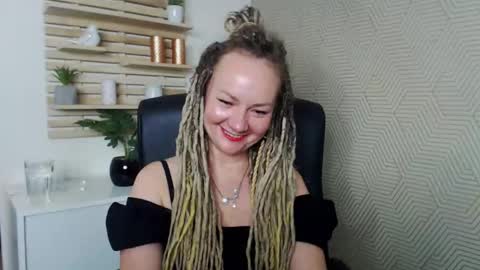 Snapshot of erotic_kaya chatting on 09-29-25, 04:34 KAYA online show from 09-29-25, 04:34