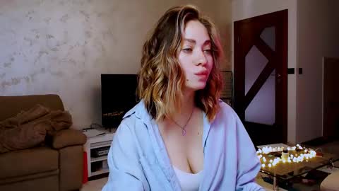 LylaXXX online show from 03-01-25, 07:51