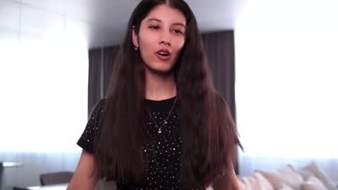 Snapshot of erynharteau chatting on 01-11-26, 09:14 Hi Im Lori online show from 01-11-26, 09:14