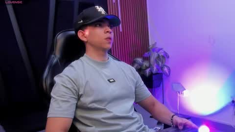 Eryon online show from 12-14-25, 01:49