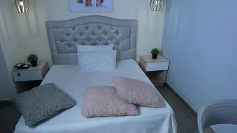 Escarlet online show from 09-22-25, 01:46